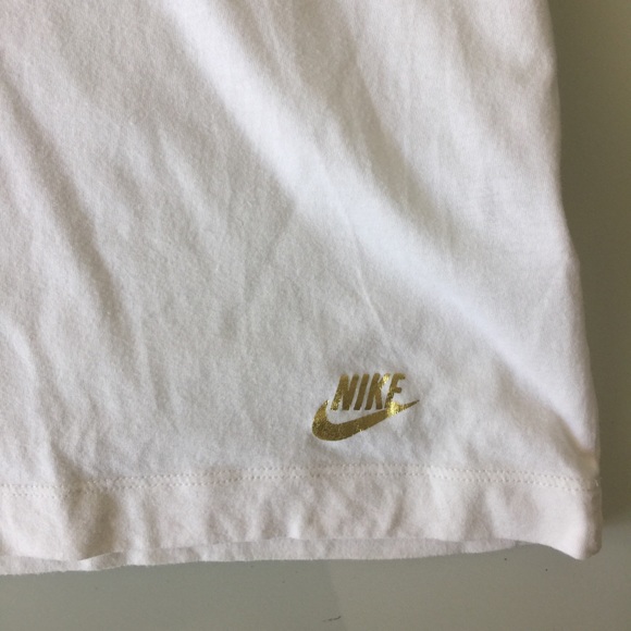 Nike | "running sucks" ivory tee with gold graphic - Picture 6 of 8